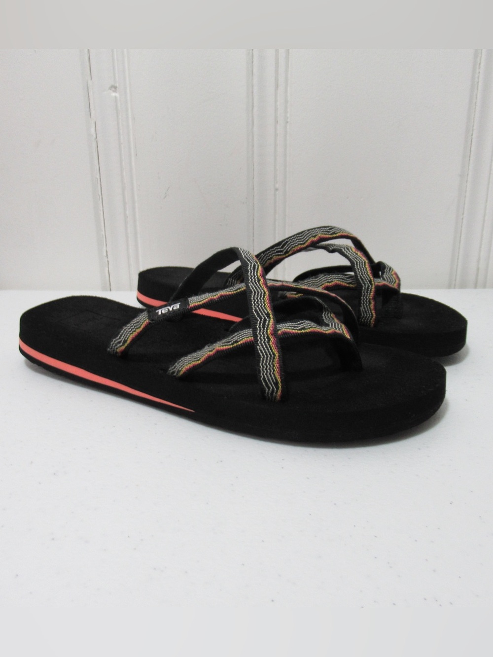 Teva Olowahu Slip-On Sandals Black and Multi-Color Straps Size 7